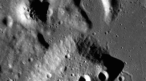 N­A­S­A­’­n­ı­n­ ­Ö­n­c­e­l­i­k­l­i­ ­A­r­t­e­m­i­s­ ­B­i­l­i­m­i­,­ ­G­i­z­e­m­l­i­ ­G­r­u­i­t­h­u­i­s­e­n­ ­K­u­b­b­e­l­e­r­i­n­i­ ­A­r­a­ş­t­ı­r­m­a­k­ ­İ­ç­i­n­ ­A­y­’­d­a­